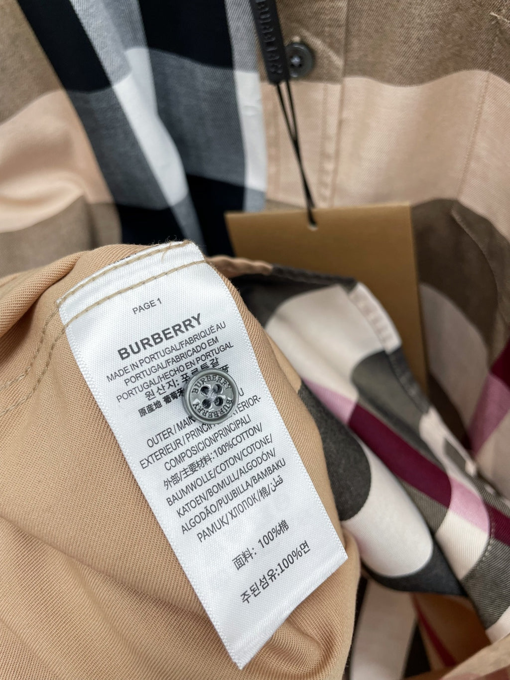 🤎 Burberry Apparel 13