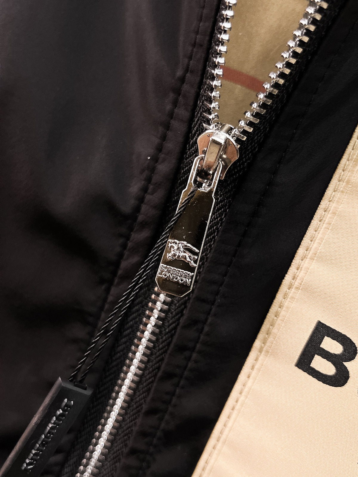 🤎 Burberry Apparel 6