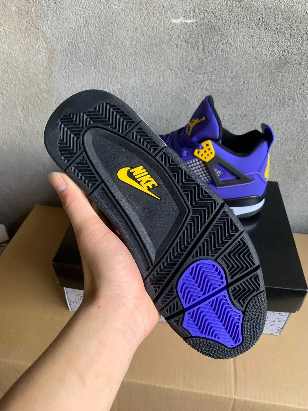 Air Jordan 4 Lakers
