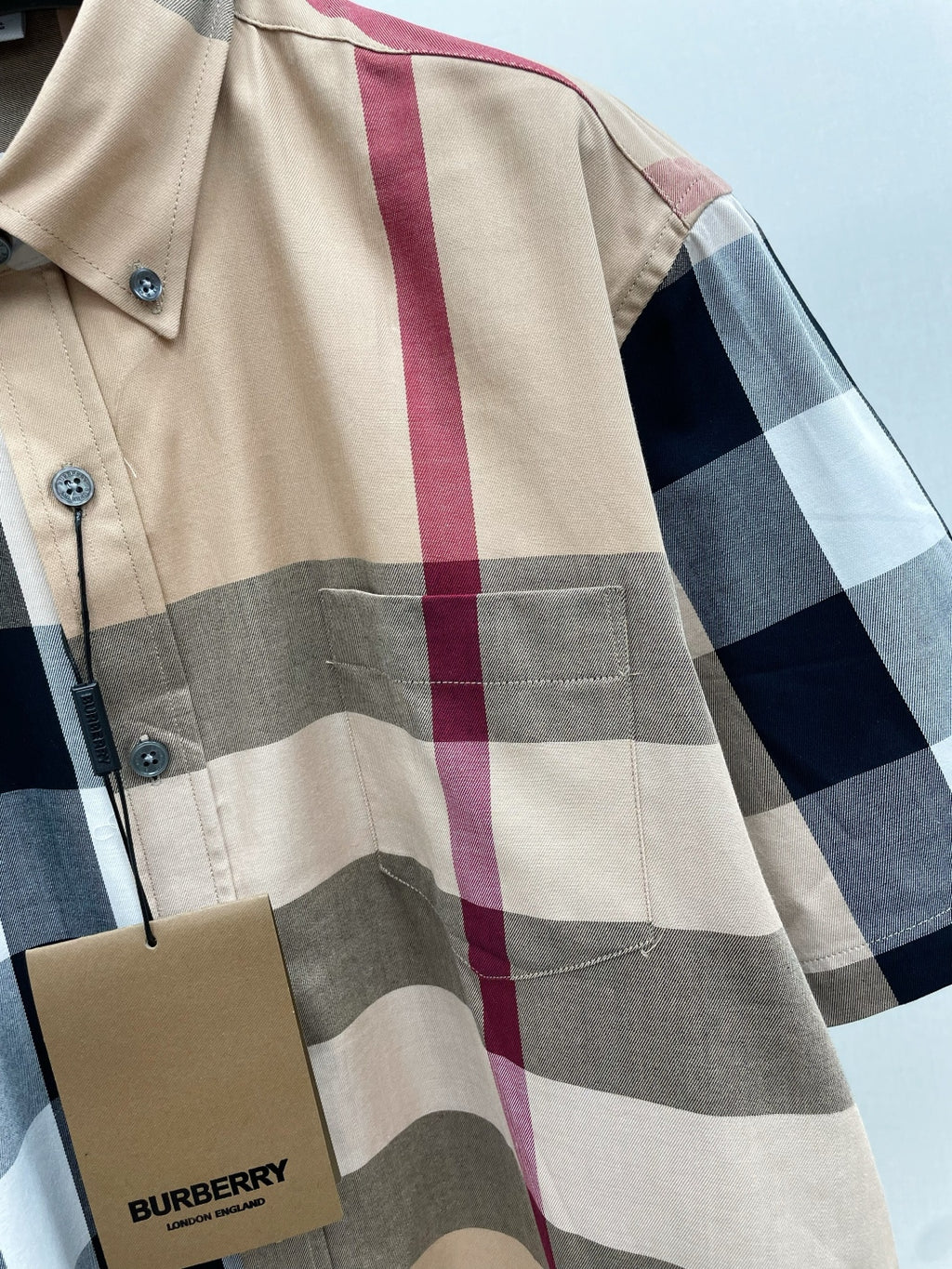 🤎 Burberry Apparel 13