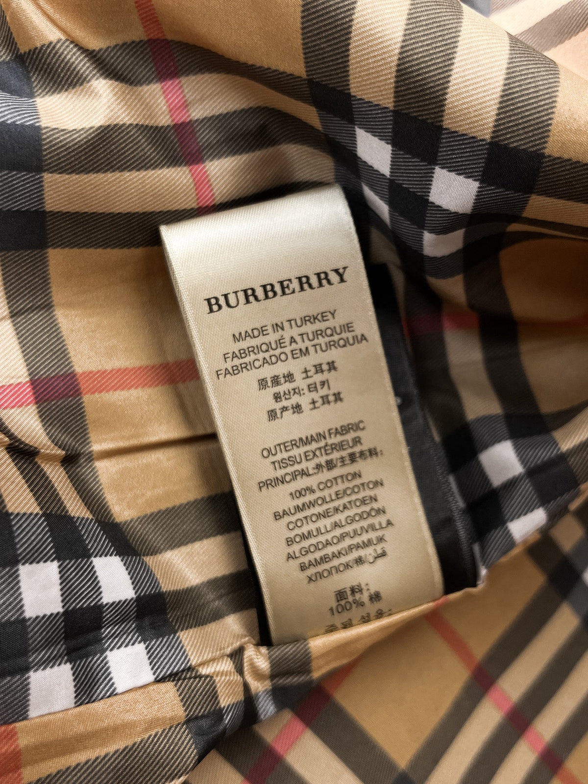 🤎 Burberry Apparel 6