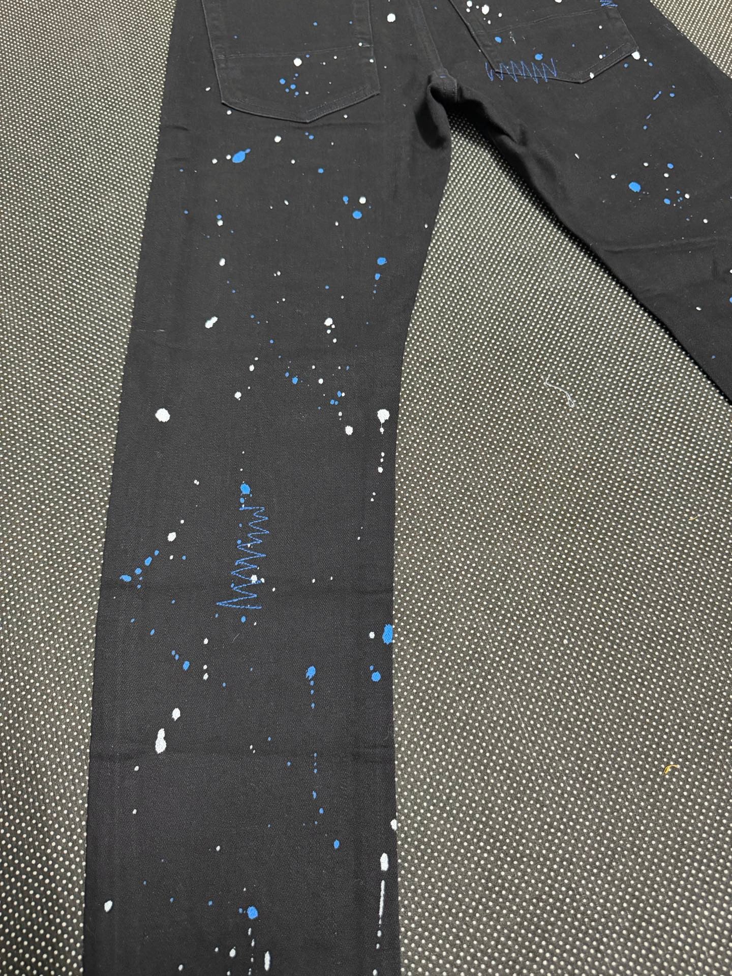 Amiri Jeans 3