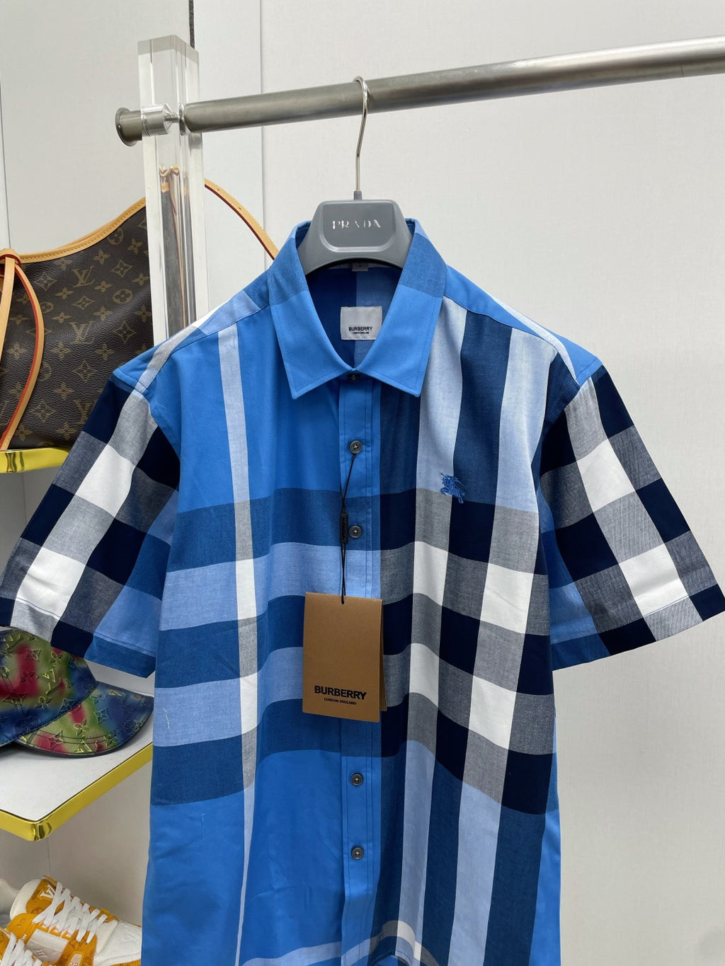 🤎 Burberry Apparel 12