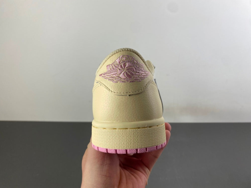 Air Jordan 1 Low x Travis Scott Shy Pink