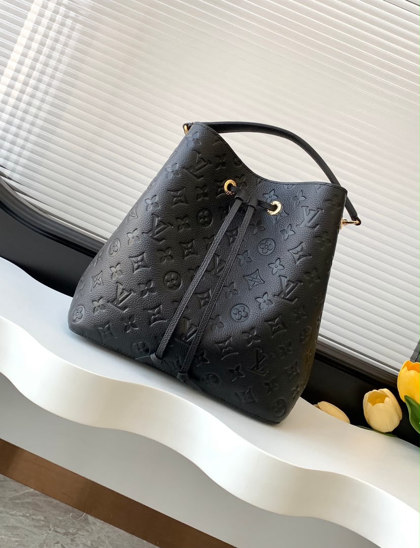 👜 LOUIS VUITTON HANDBAGS