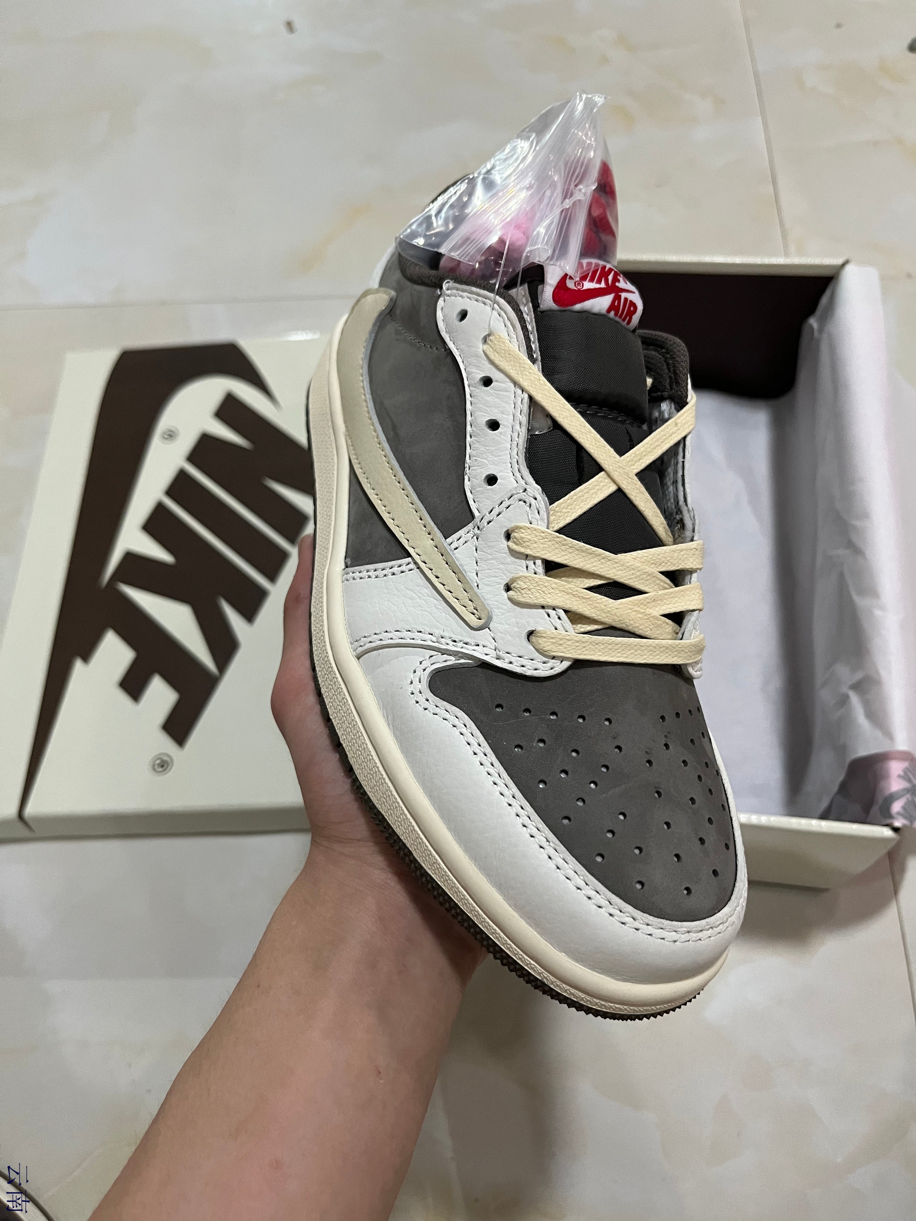 Air Jordan 1 Low x Travis Scott Reverse Mocha