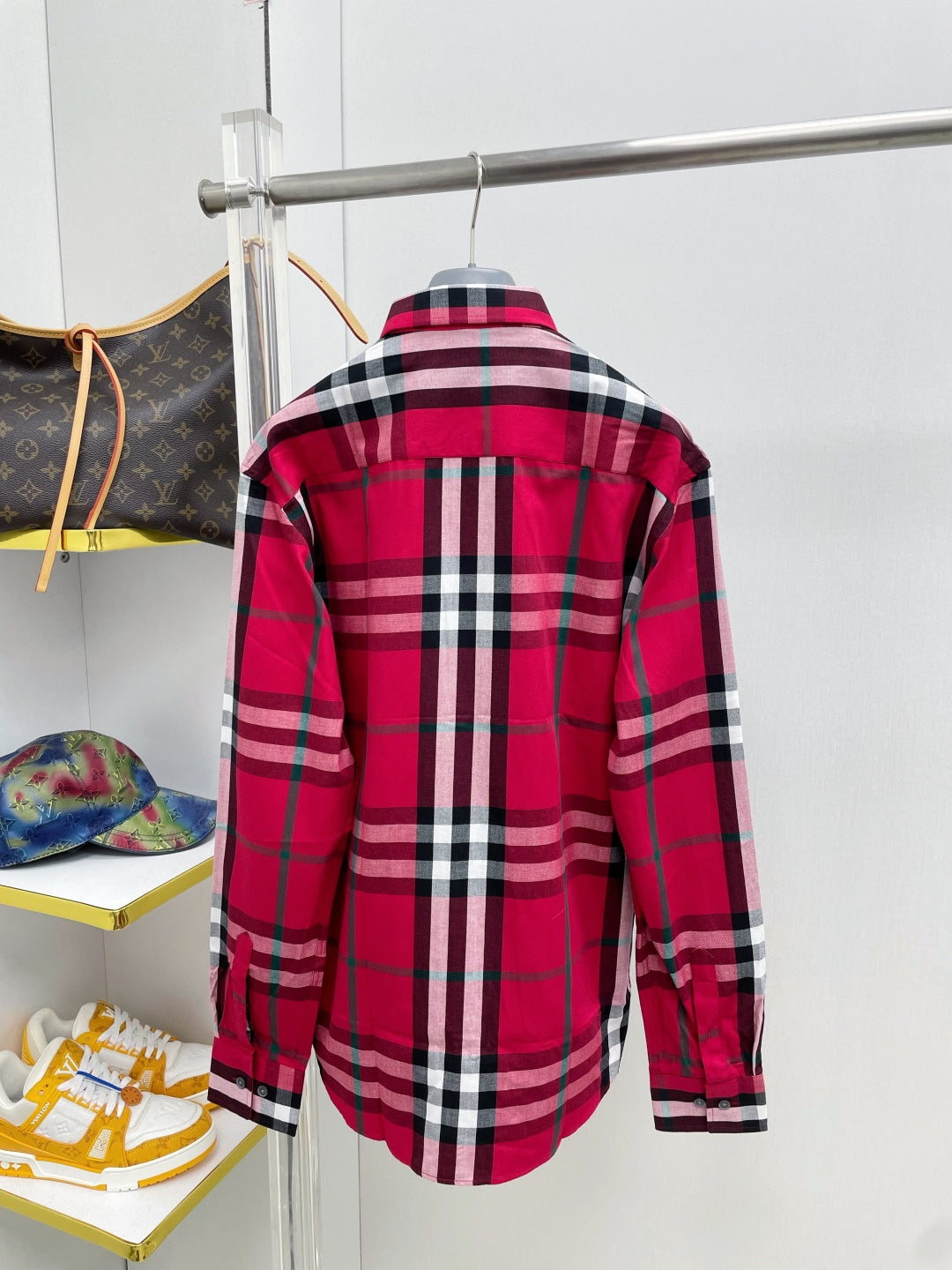 🤎 Burberry Apparel 18