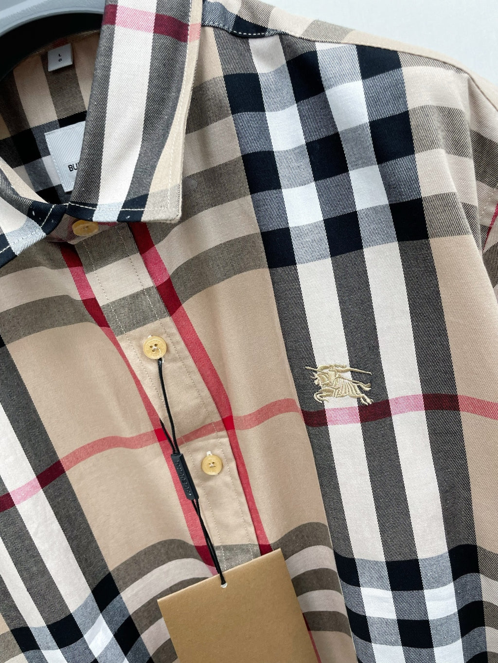 🤎 Burberry Apparel 14
