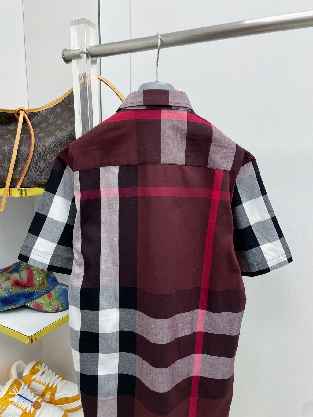 🤎 Burberry Apparel 19