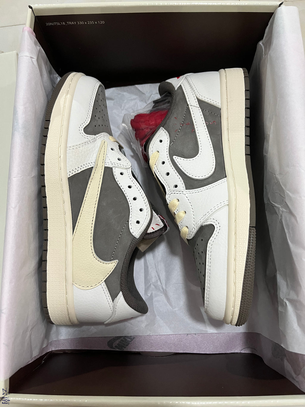 Air Jordan 1 Low x Travis Scott Reverse Mocha