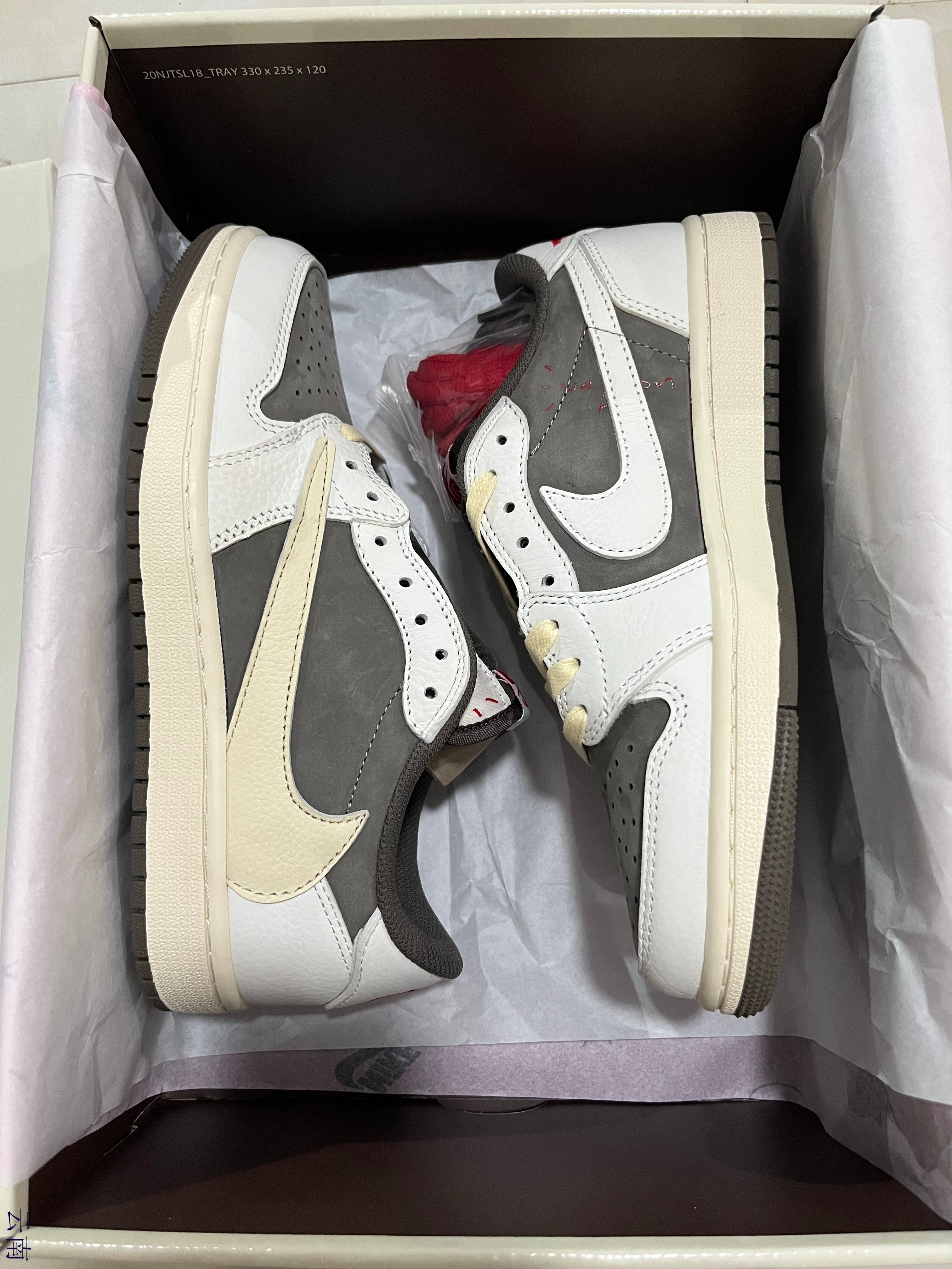 Air Jordan 1 Low x Travis Scott Reverse Mocha