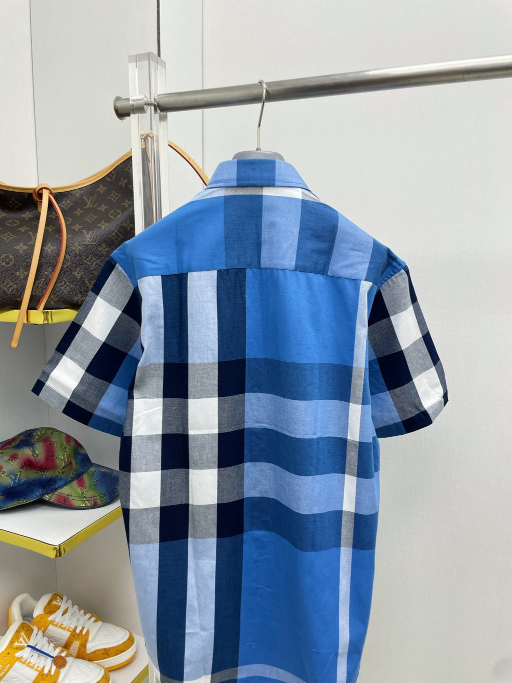 🤎 Burberry Apparel 12