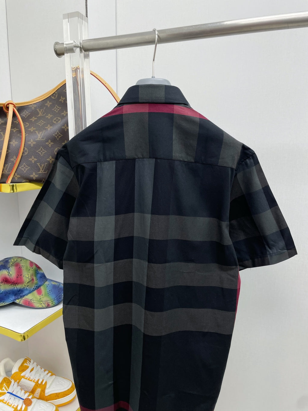 🤎 Burberry Apparel 20