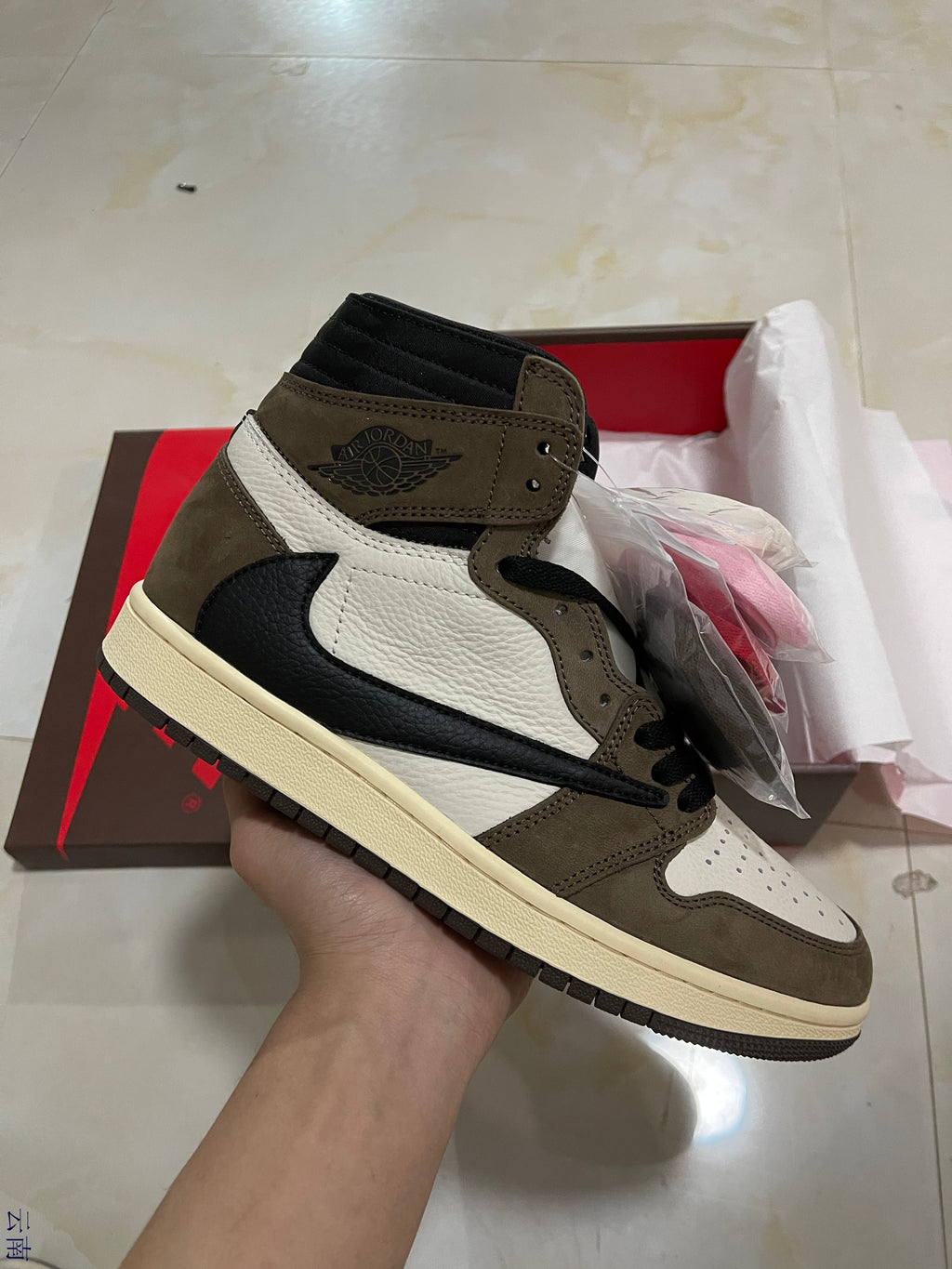 Air Jordan 1 High x Travis Reverse Mocha