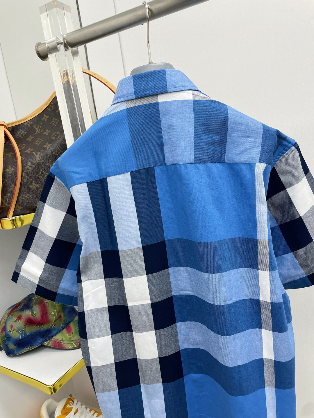 🤎 Burberry Apparel 12