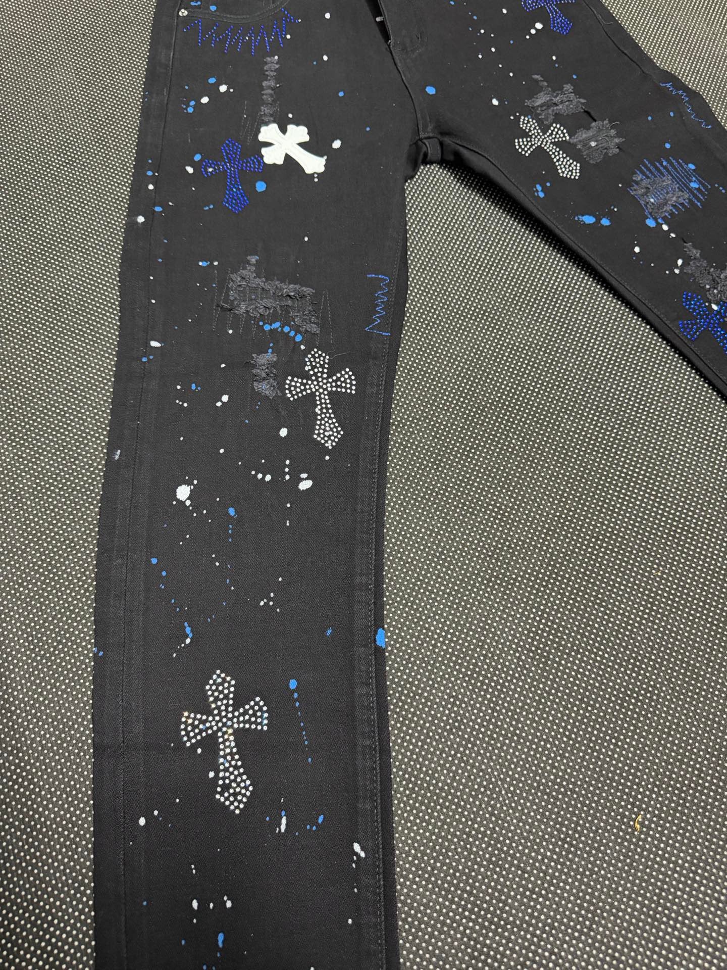 Amiri Jeans 3