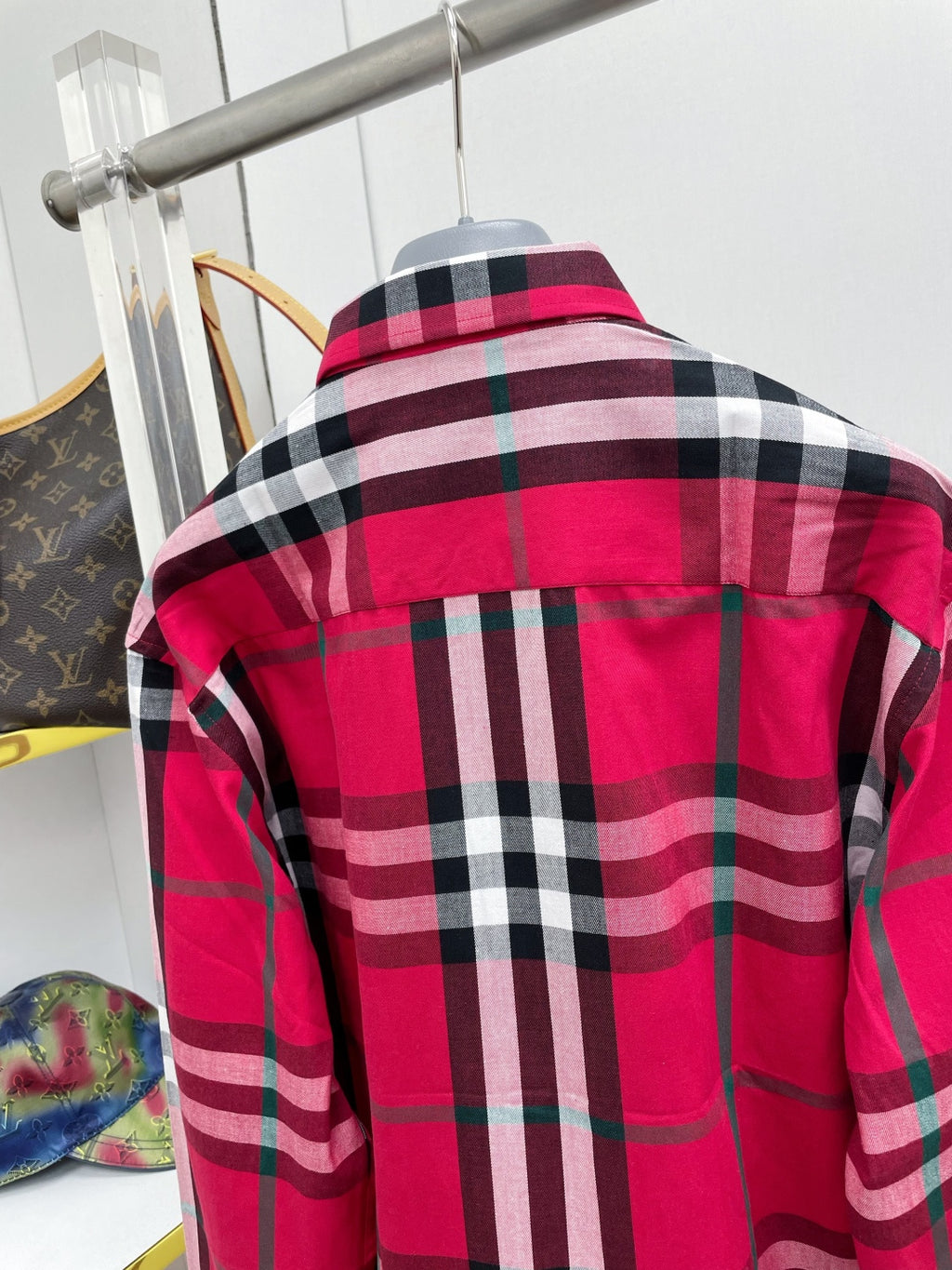 🤎 Burberry Apparel 18