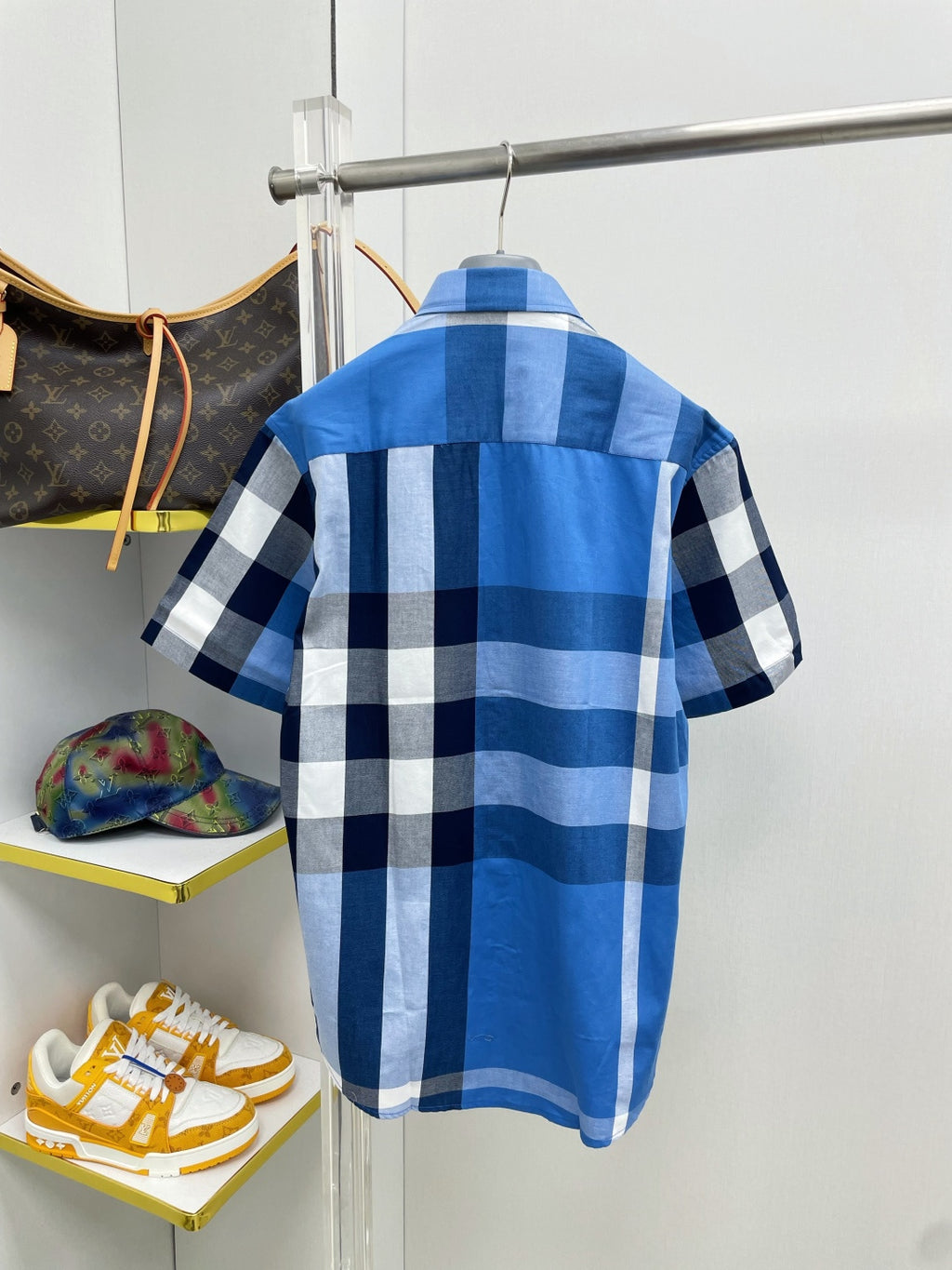 🤎 Burberry Apparel 12