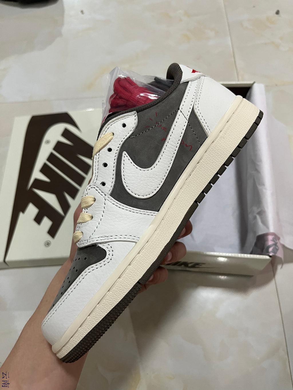 Air Jordan 1 Low x Travis Scott Reverse Mocha