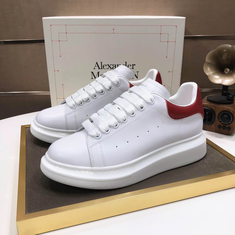 Alexander McQueen 24