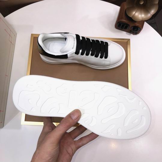 Alexander McQueen 33