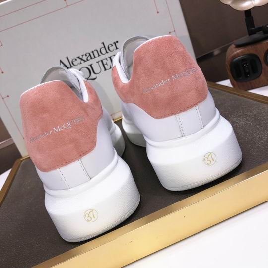 Alexander McQueen 8