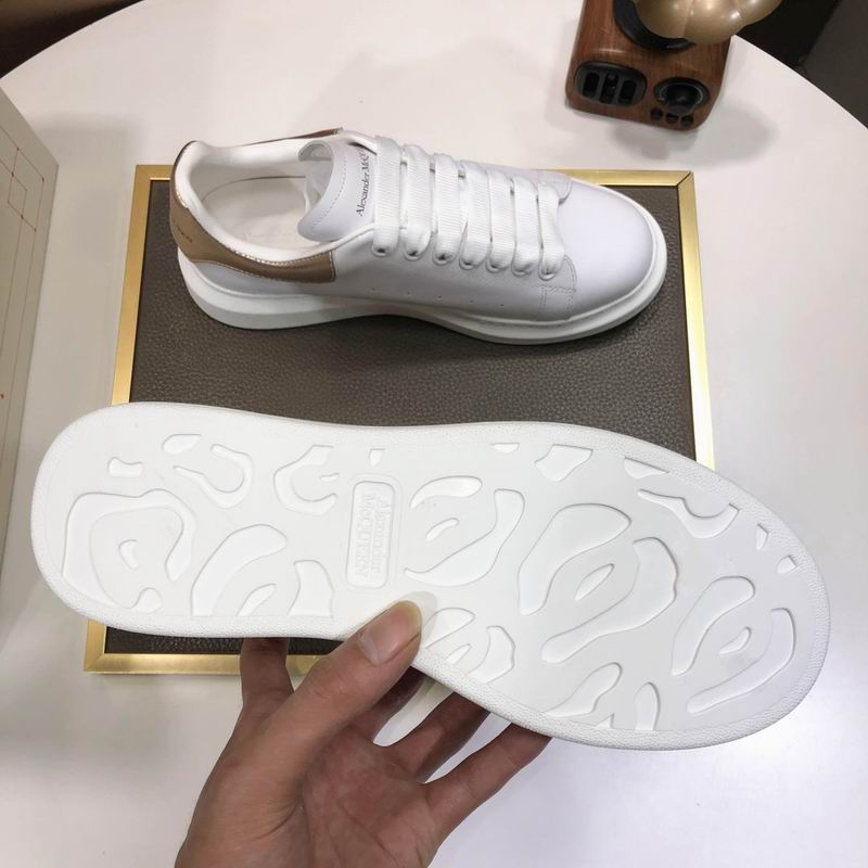 Alexander McQueen 20