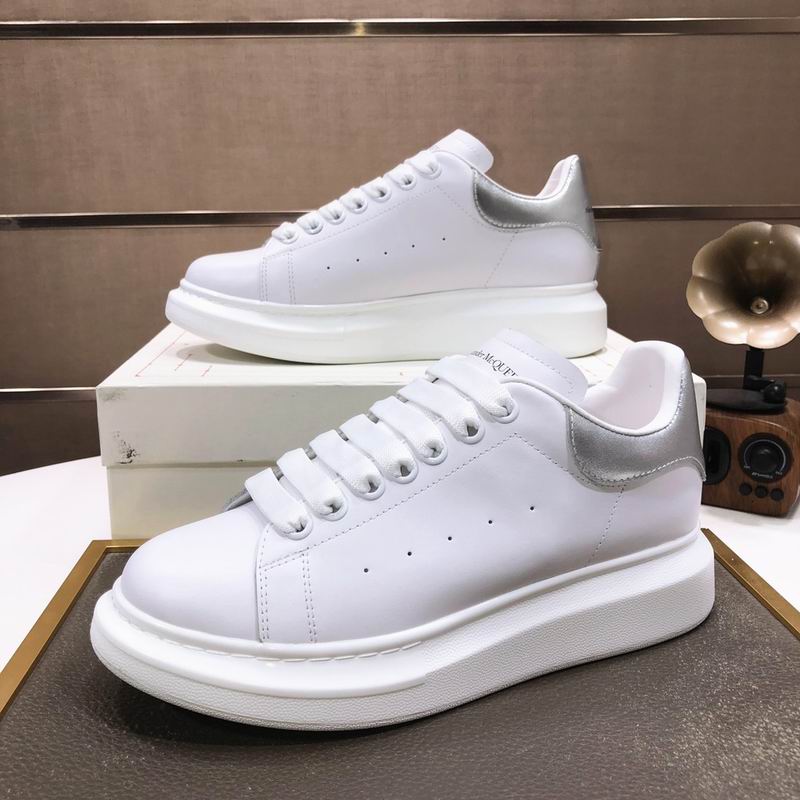 Alexander McQueen 21