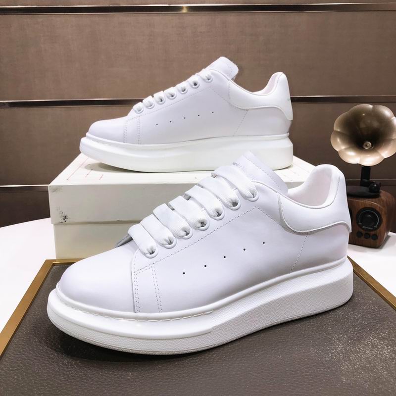 Alexander McQueen 26