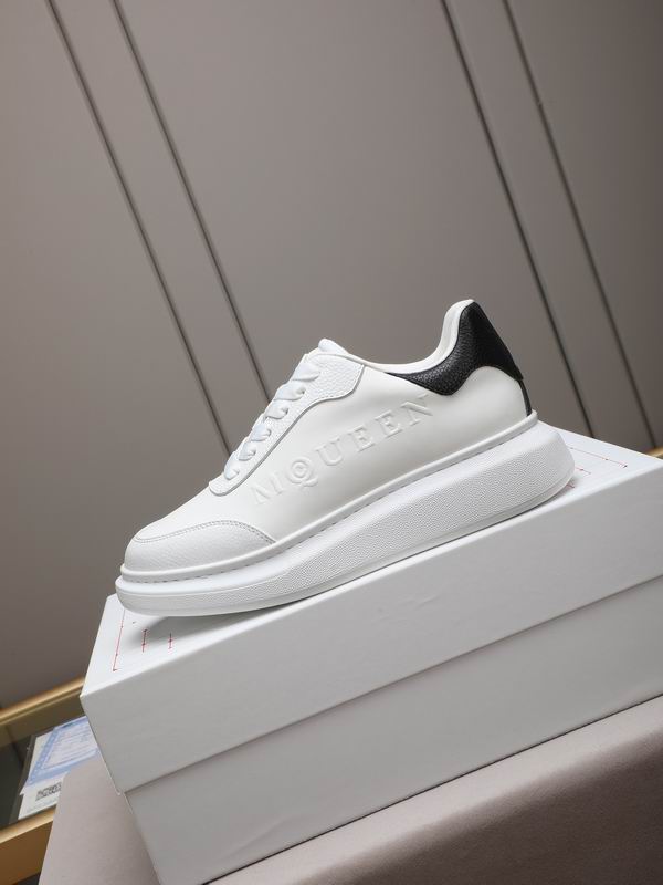 Alexander McQueen 40