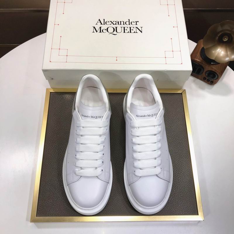 Alexander McQueen 21