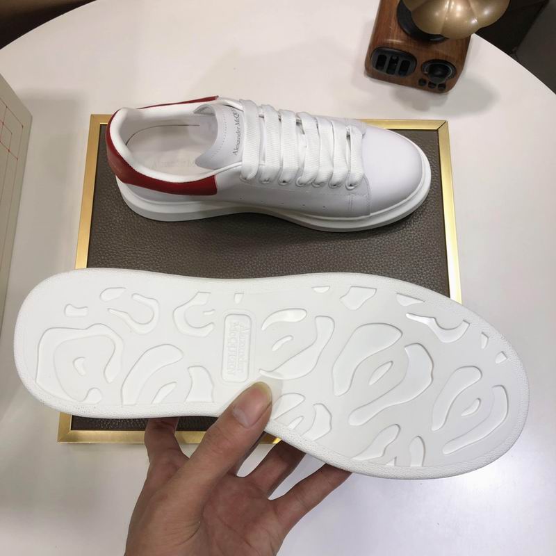 Alexander McQueen 24