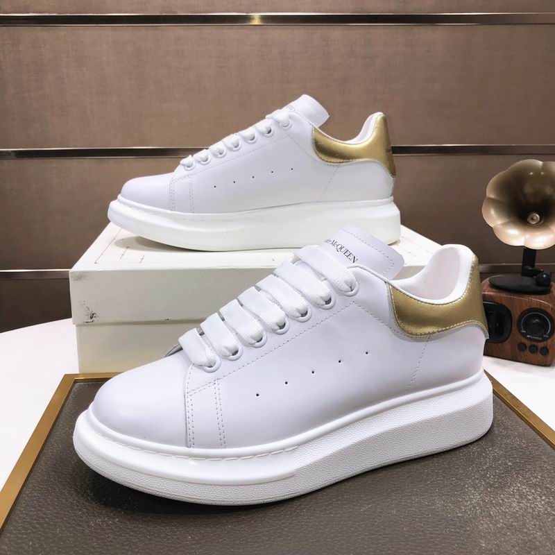 Alexander McQueen 19