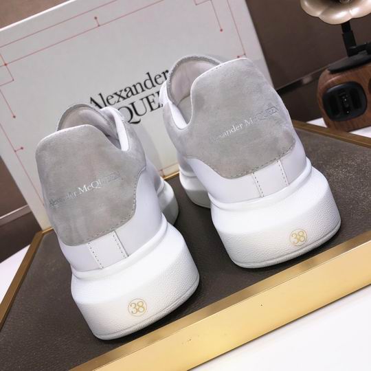 Alexander McQueen 6