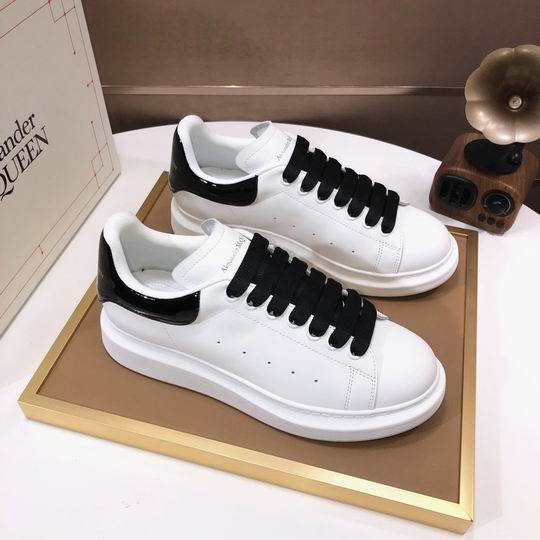 Alexander McQueen 33
