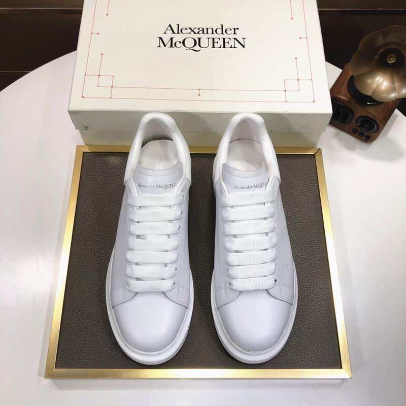 Alexander McQueen 26