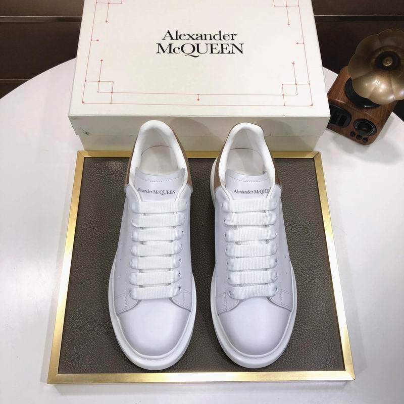 Alexander McQueen 20