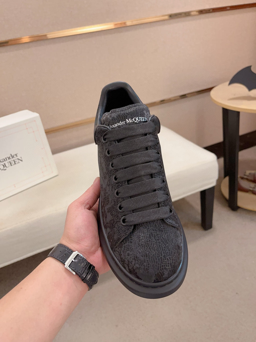 Alexander McQueen Sneakers 39