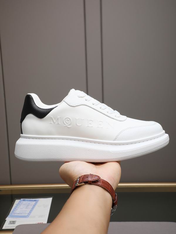 Alexander McQueen 40