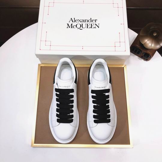 Alexander McQueen 33