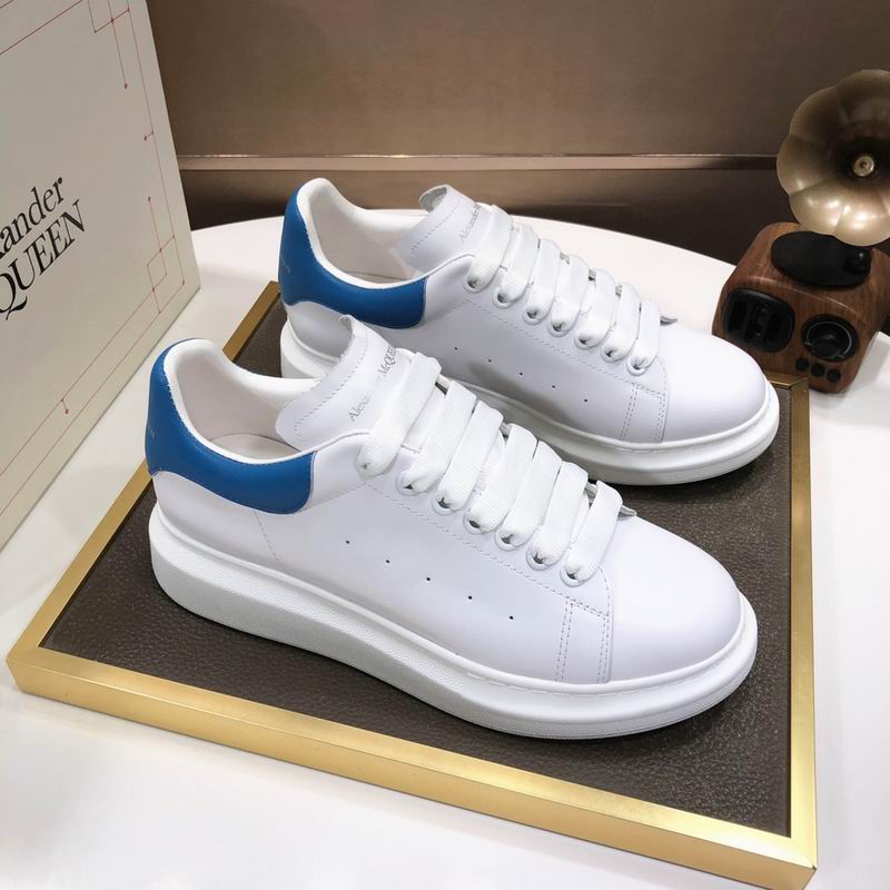 Alexander McQueen 27