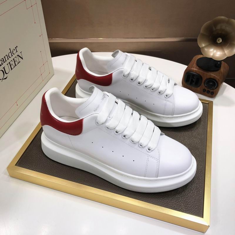 Alexander McQueen 24