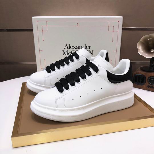 Alexander McQueen 33