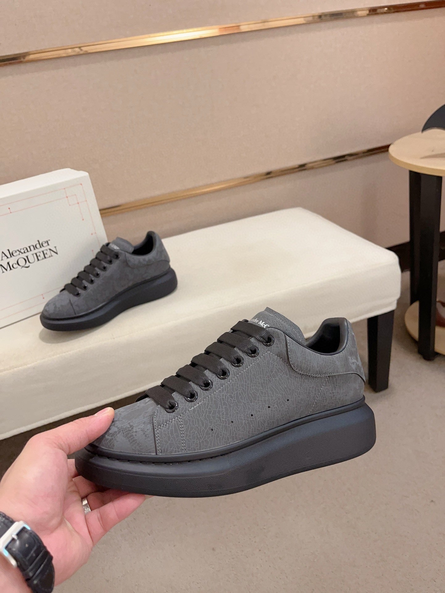 Alexander McQueen Sneakers 38