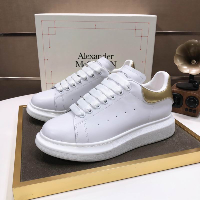 Alexander McQueen 19