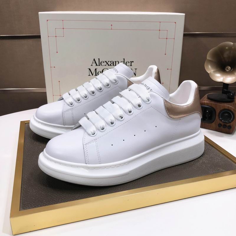 Alexander McQueen 20