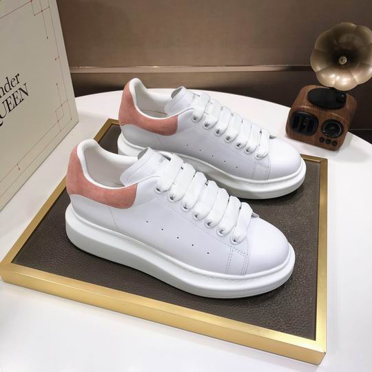 Alexander McQueen 8
