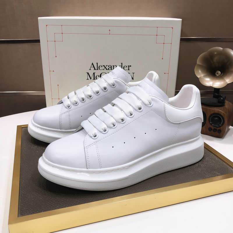 Alexander McQueen 26