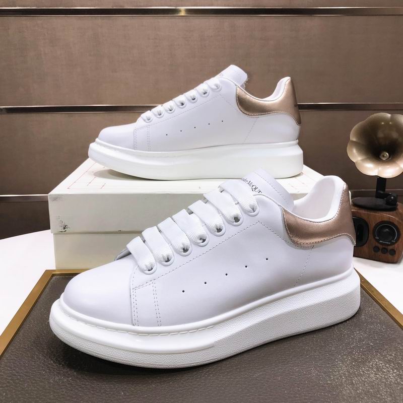 Alexander McQueen 20