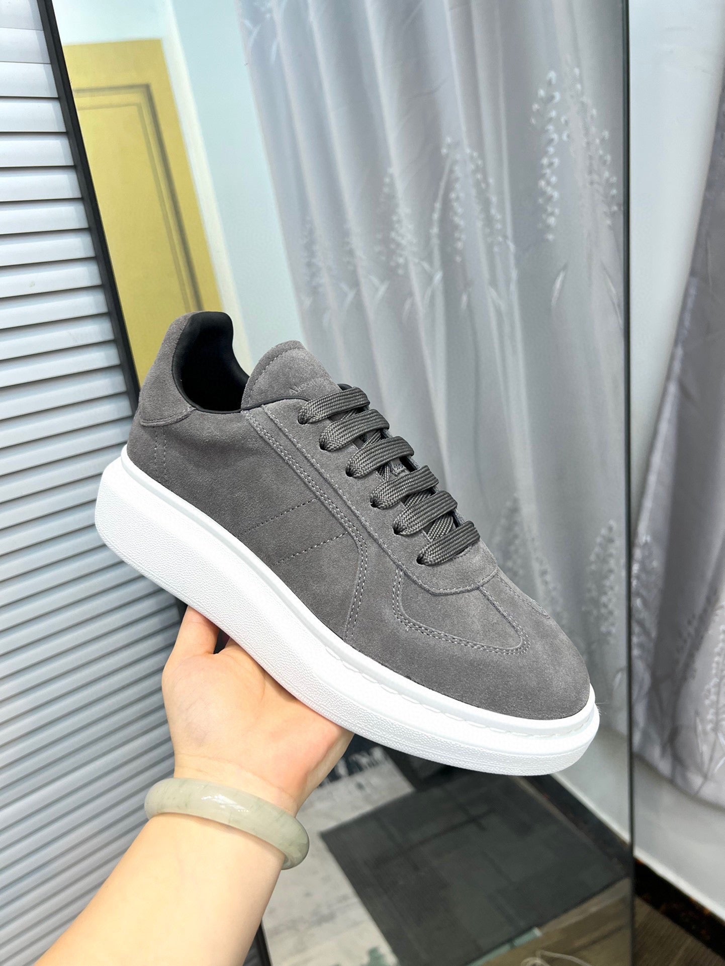 Alexander McQueen 29
